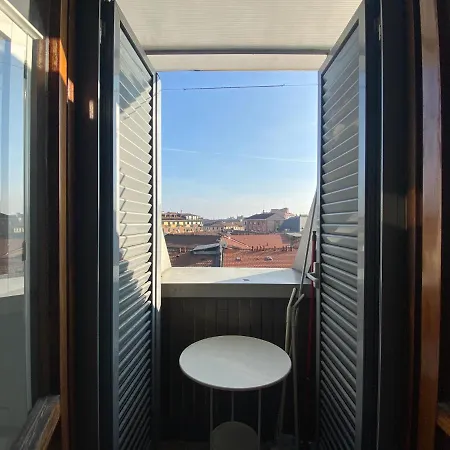 Porta Venezia, Monolocale Con Vista Sui Tetti * Milan